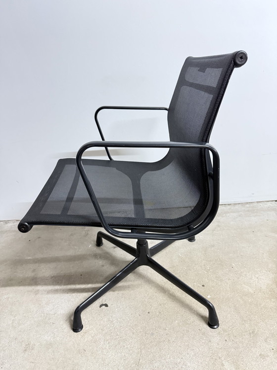 Image 1 of Vitra Eames Ea 108 Aluminium Stoel Zwart 3/3 Top & Origineel