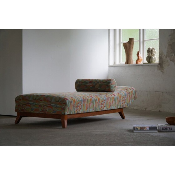 Image 1 of Vintage Art Deco Deens daybed in stof van Cabinetmaker, jaren 1940