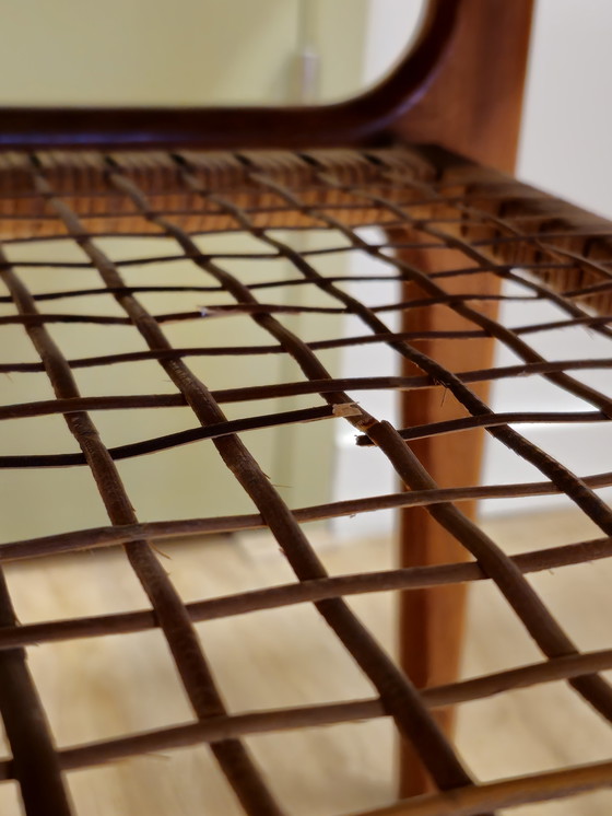 Image 1 of Vintage Deense Salontafel  Bijzettafel Teak Hout Vierkant 