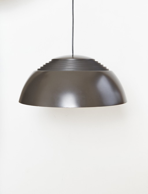 Aj Royal 50 hanglamp van Arne Jacobsen voor Louis Poulsen