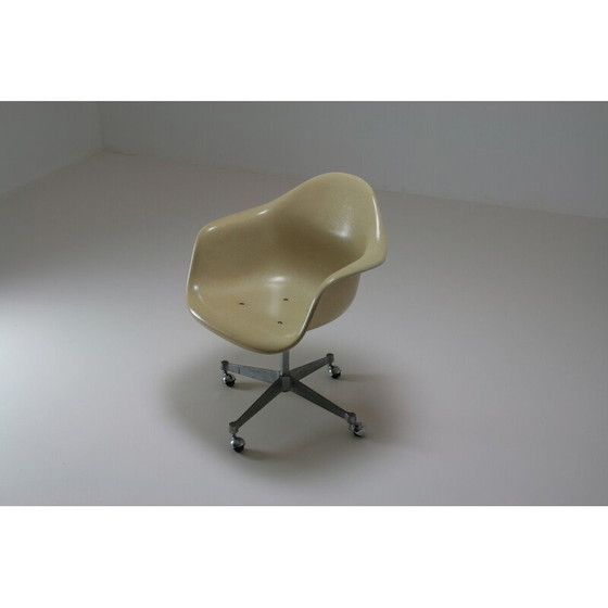 Image 1 of Vintage glasvezel fauteuil van Charles en Ray Eames voor Herman Miller, 1960