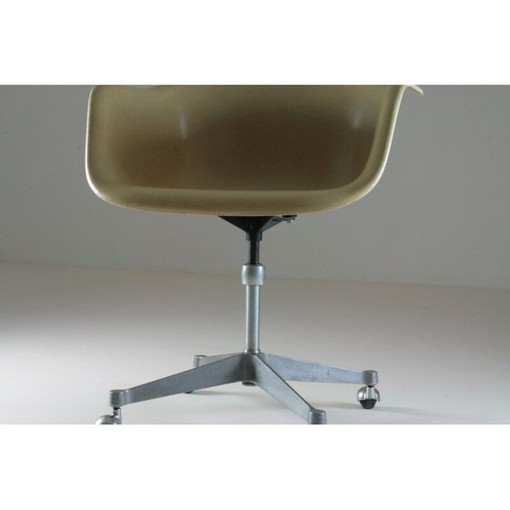 Image 1 of Vintage glasvezel fauteuil van Charles en Ray Eames voor Herman Miller, 1960