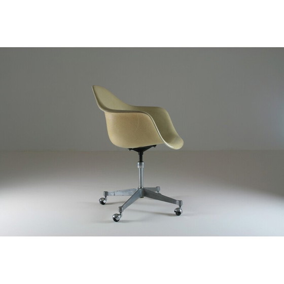Image 1 of Vintage glasvezel fauteuil van Charles en Ray Eames voor Herman Miller, 1960