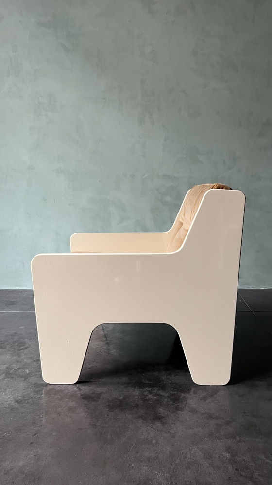 Image 1 of Mid Century Modern Gelakt Houten Fauteuil