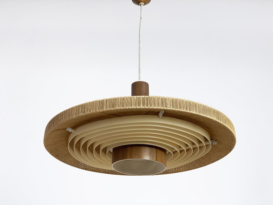 Image 1 of Raffia & notenhouten design hanglamp Temde Swiss 