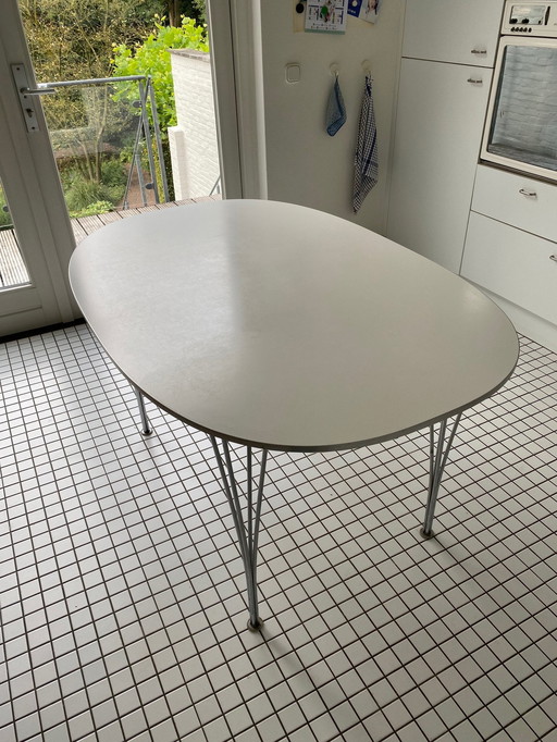 Arne Jacobsen Fritz Hansen Tafel