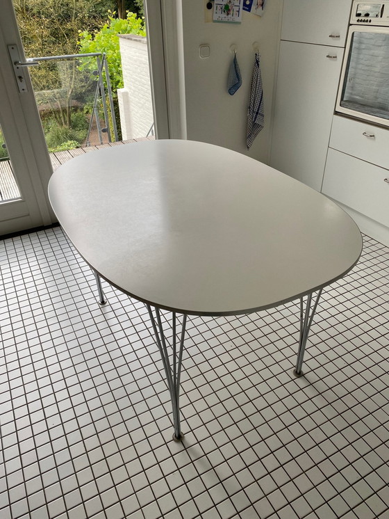 Image 1 of Arne Jacobsen Fritz Hansen Tafel