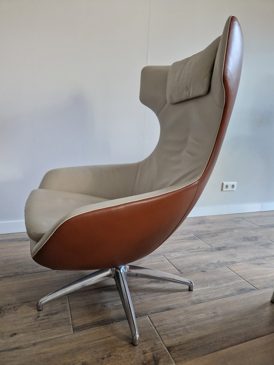 Image 1 of Leolux Caruzzo fauteuil + hocker