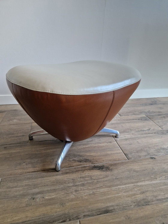 Image 1 of Leolux Caruzzo fauteuil + hocker