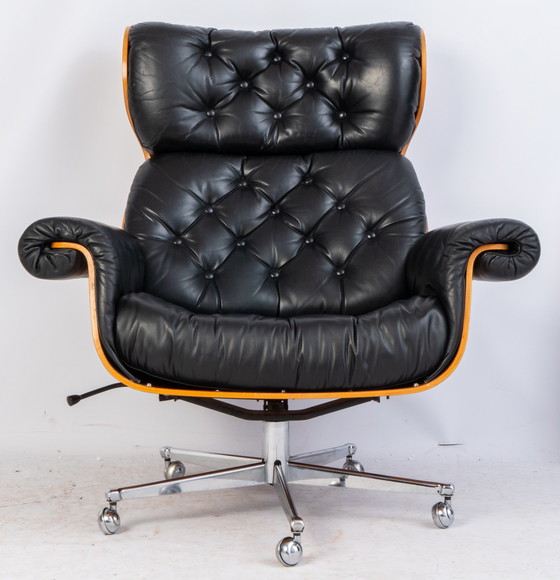 Image 1 of Martin Stoll voor Giroflex Fauteuil plus Hocker