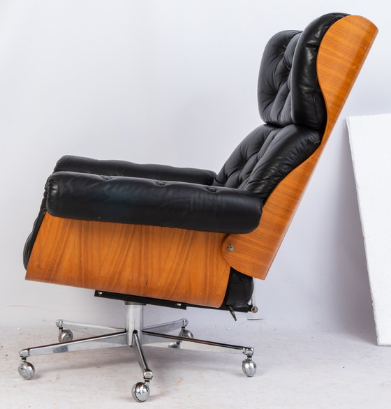 Image 1 of Martin Stoll voor Giroflex Fauteuil plus Hocker