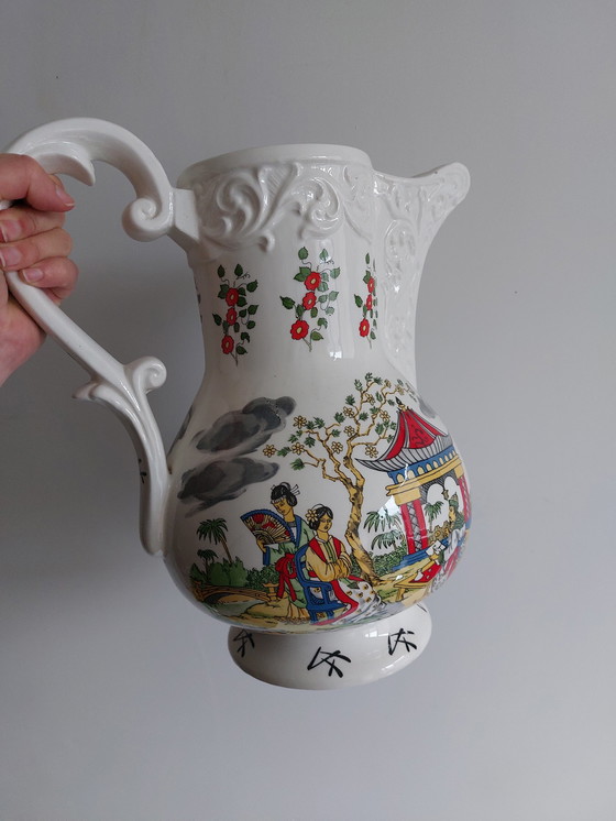 Image 1 of Chinese vase