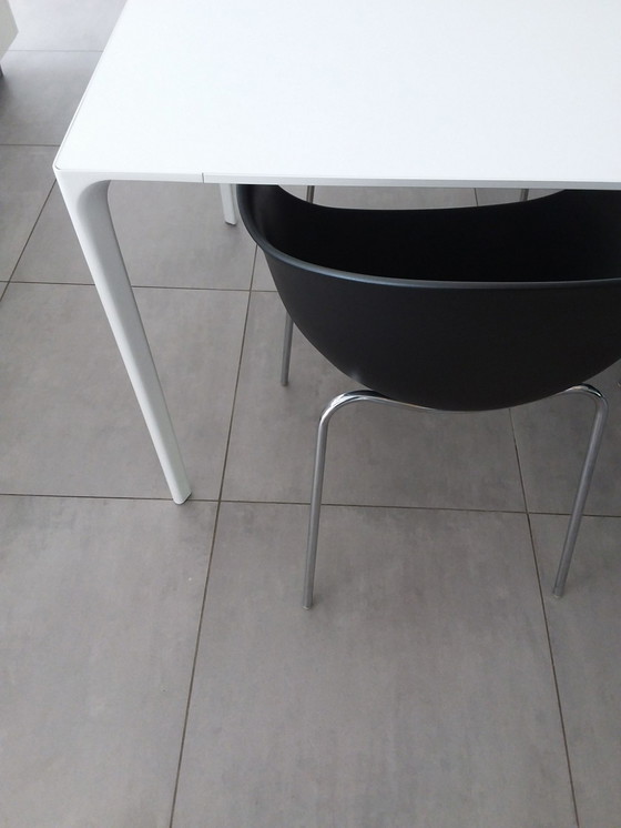 Image 1 of Arper design eettafel