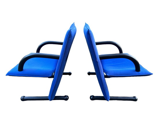 Image 1 of 2 x Arflex T - Line chairs