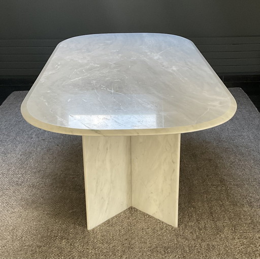 Eettafel Uit Carrara Marmer