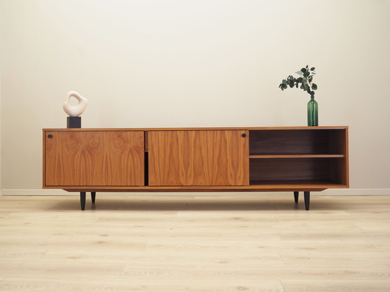 Image 1 of Walnotenhouten dressoir, Scandinavisch ontwerp