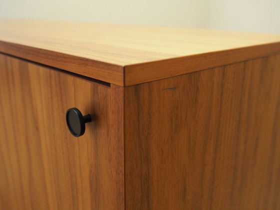 Image 1 of Walnotenhouten dressoir, Scandinavisch ontwerp