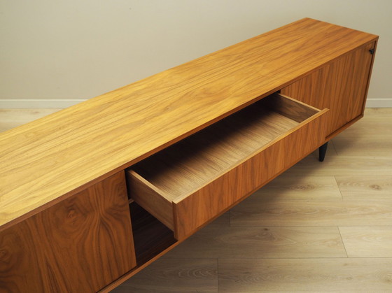 Image 1 of Walnotenhouten dressoir, Scandinavisch ontwerp