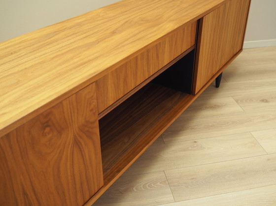 Image 1 of Walnotenhouten dressoir, Scandinavisch ontwerp