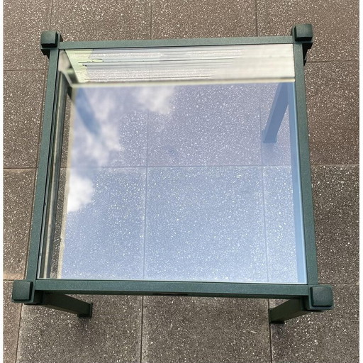 Paar vintage glazen en ijzeren bijzettafels van Pierre Vandel