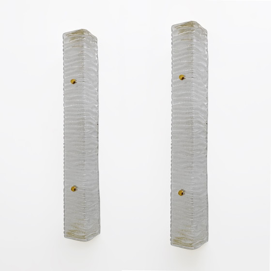 Image 1 of Paar Art Decò stijl messing en gestructureerd Murano glas kandelaars