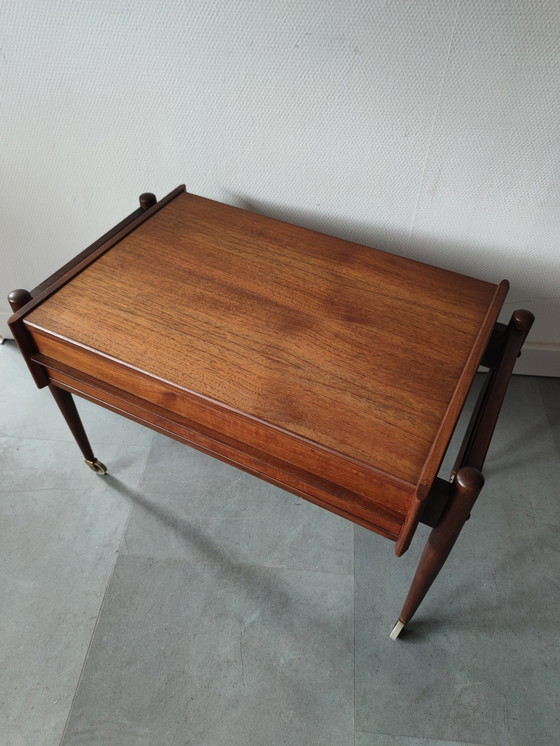 Image 1 of Vintage Deense bijzettafel/trolley in teak