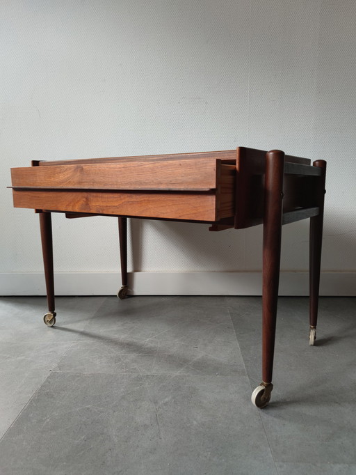 Vintage Deense bijzettafel/trolley in teak