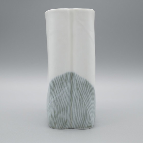 Image 1 of Kunstvaas Rosenthal Studio Linie Ontwerp Johan Van Loon 1982 H 16Cm Fijn porselein