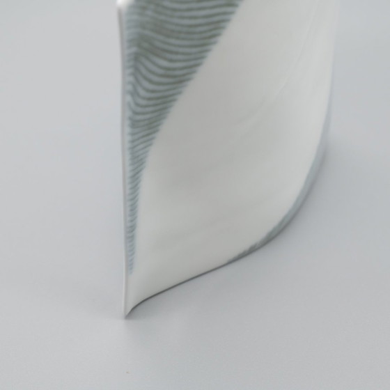 Image 1 of Kunstvaas Rosenthal Studio Linie Ontwerp Johan Van Loon 1982 H 16Cm Fijn porselein