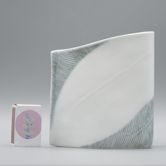 Image 1 of Kunstvaas Rosenthal Studio Linie Ontwerp Johan Van Loon 1982 H 16Cm Fijn porselein