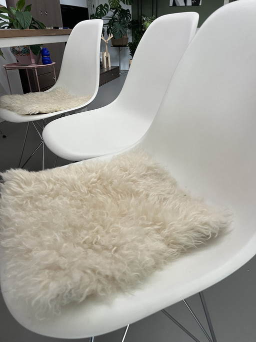 6x Vitra Eames DSR eetkamerstoelen