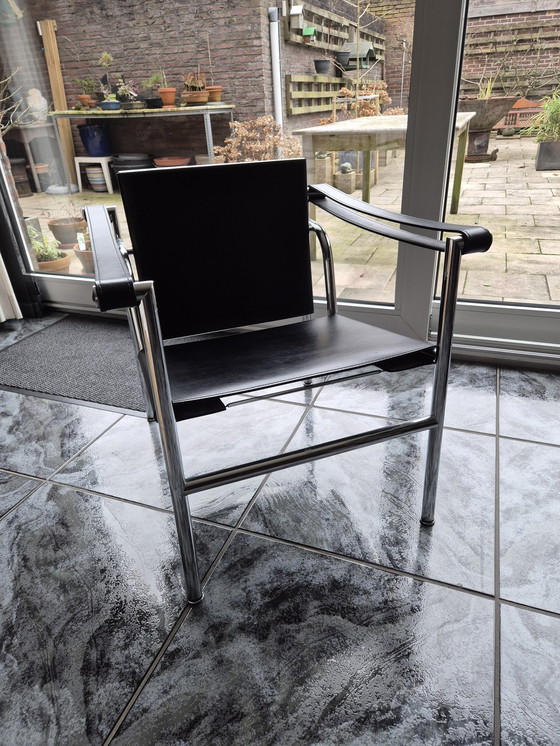 Image 1 of Cassina LC1 stoel