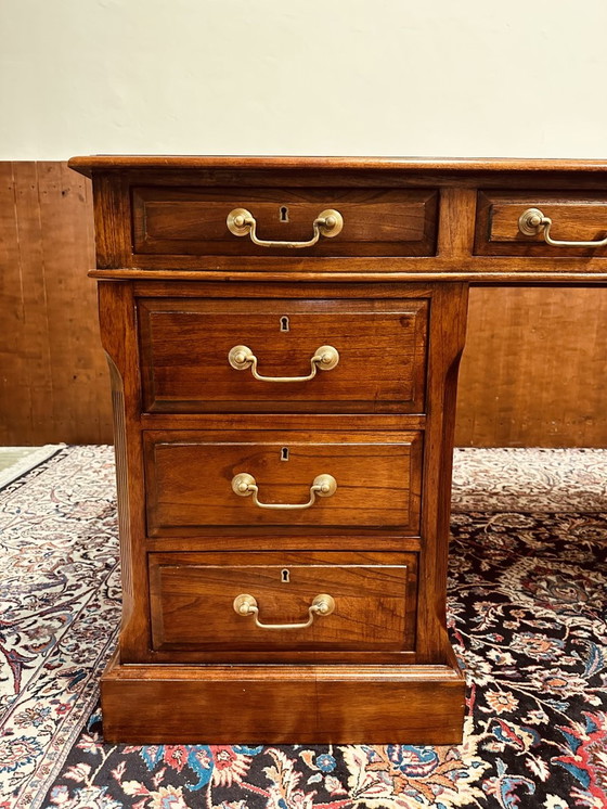 Image 1 of Globe Wernicke Engels Klassiek Bureau