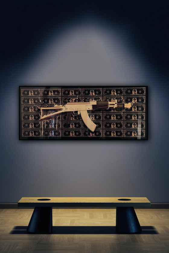 Image 1 of  “Ak-47 Dollar Artwork”. Gesigneerd, In Groot Formaat.