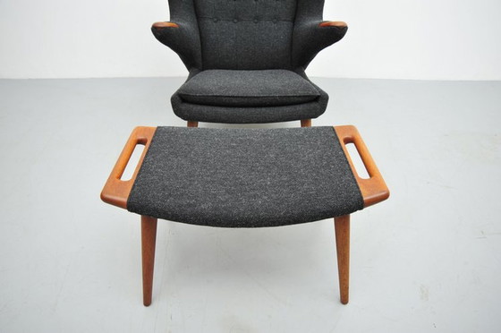 Image 1 of Hans J. Wegner Papa Bär stoel AP19 1951 met voetenbankje