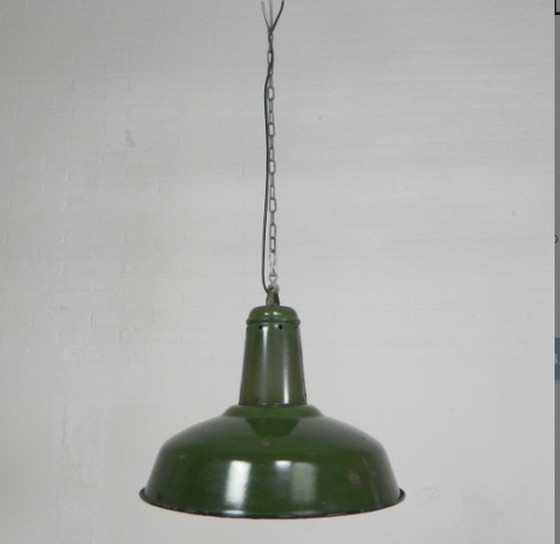 Image 1 of Industriële hanglamp met geëmailleerde stalen kap