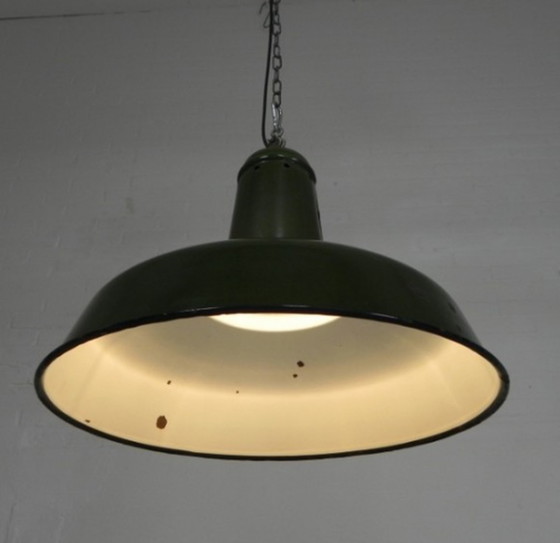 Image 1 of Industriële hanglamp met geëmailleerde stalen kap