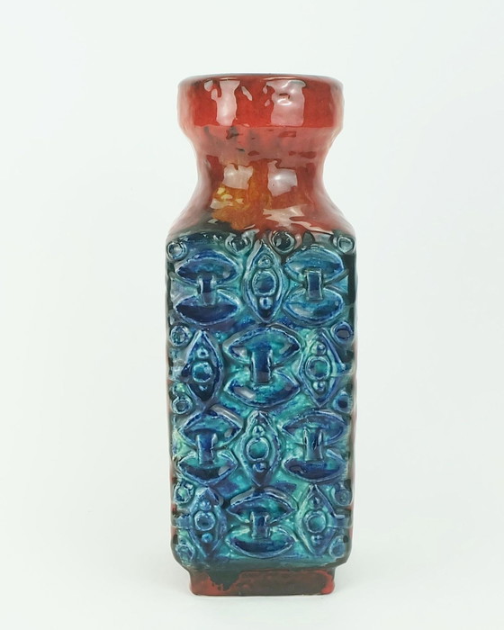 Image 1 of 1960 baai keramik VASE reliëf decor blauw turkoois rood oranje model 986-30 WGP