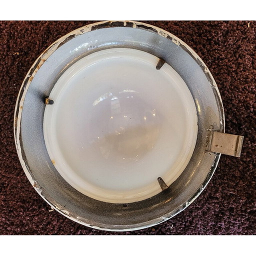 Vintage plafondlamp in opaline glas en wit geëmailleerd plaatstaal voor Gal, 1940
