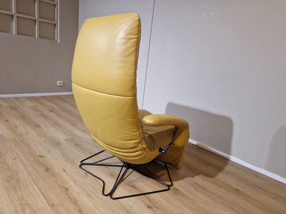 Image 1 of Jori Yoga Verstelbare Relaxfauteuil Geel Leder Design