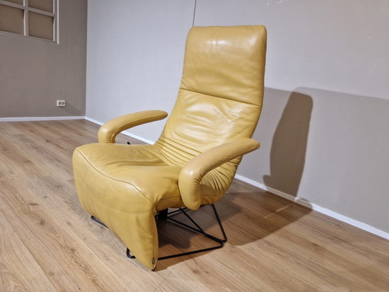 Image 1 of Jori Yoga Verstelbare Relaxfauteuil Geel Leder Design