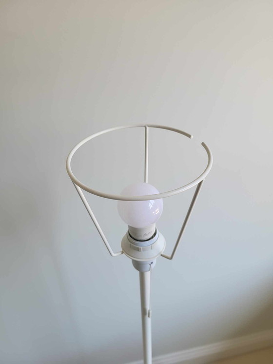 Image 1 of Tomek Rygalik for Ikea bijzettafel met lamp wit