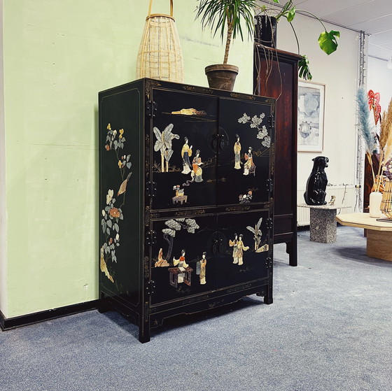 Image 1 of Vintage Chinees kabinet