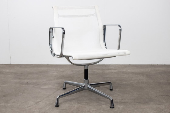 Image 1 of Vitra Aluminium Chair EA108