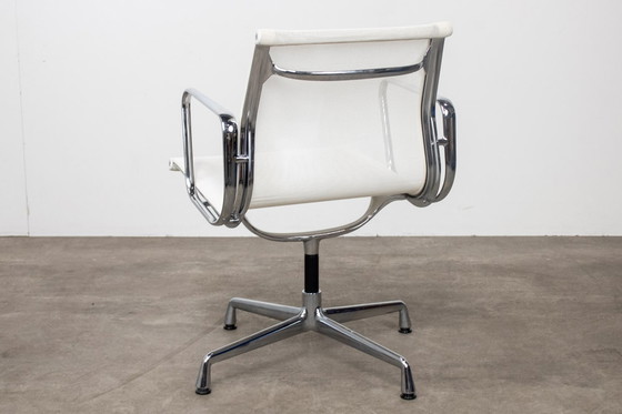 Image 1 of Vitra Aluminium Chair EA108