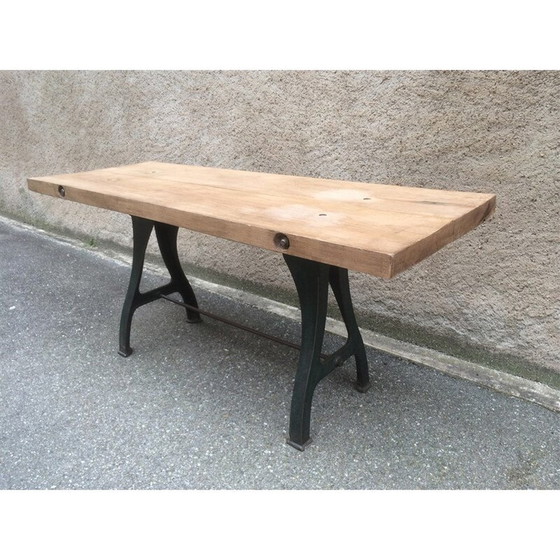 Image 1 of Vintage industriële werkplaatstafel met gietijzeren onderstel, 1910