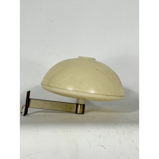 Image 1 of Vintage wandlamp in vernikkeld messing en kunststof, Italië 1960