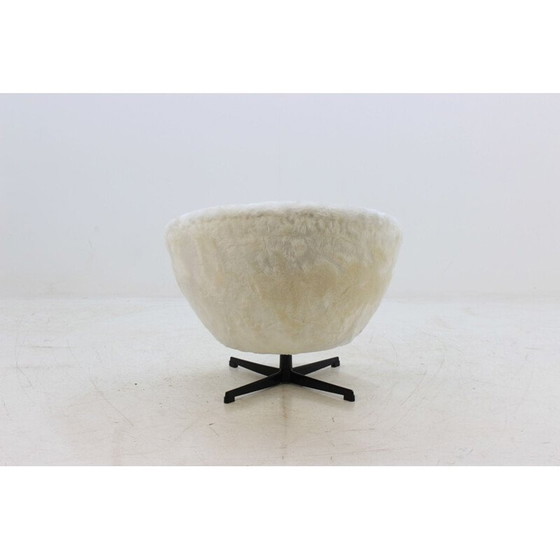 Image 1 of Set van 2 vintage witte draaistoelen