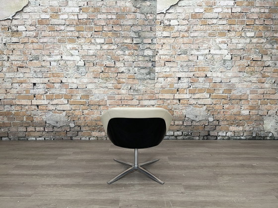 Image 1 of Walter Knoll Turtle Chair Creme