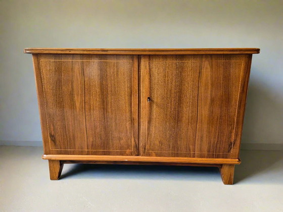 Image 1 of Rodange' 2-deurs eikenhouten commode